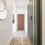Les Lucioles 5- Luxury 2-bedroom *
