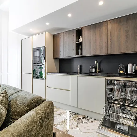 Les Lucioles 5- Luxury 2-bedroom