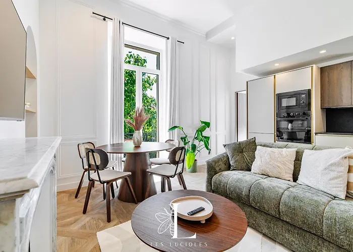 Apartamento Les Lucioles 5- Luxury 2-bedroom Cannes