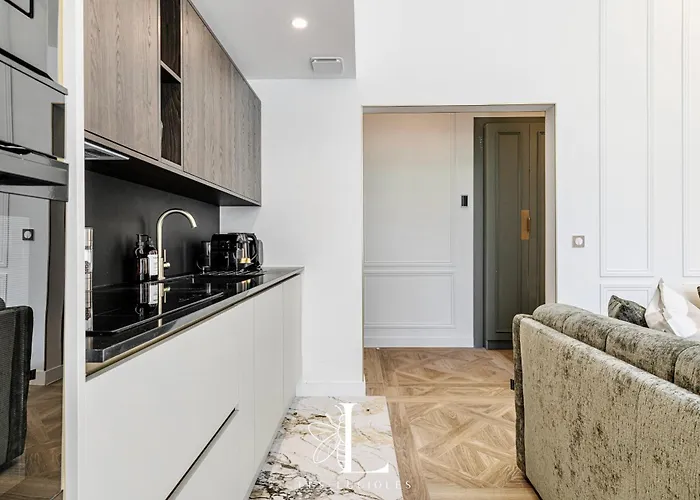 Les Lucioles 5- Luxury 2-bedroom Apartamento